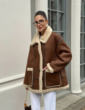 Современная коричневая дубленка из меха кёрли «Casual style»