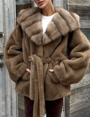 Шуба Luxury Fashion из плюшевой норки VELVET с капюшоном из меха куницы