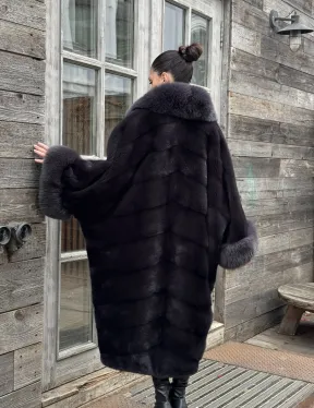 Женская норковая шуба в стиле «Бохо» с отделкой на воротнике и рукавах из меха песца