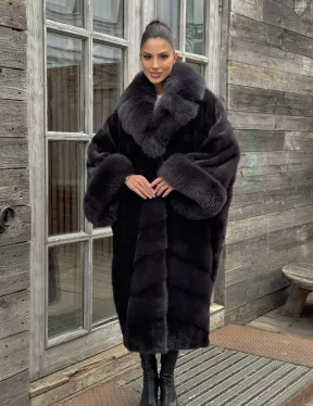 Женская норковая шуба в стиле «Бохо» с отделкой на воротнике и рукавах из меха песца