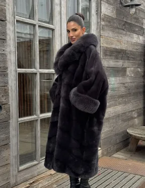 Женская норковая шуба в стиле «Бохо» с отделкой на воротнике и рукавах из меха песца