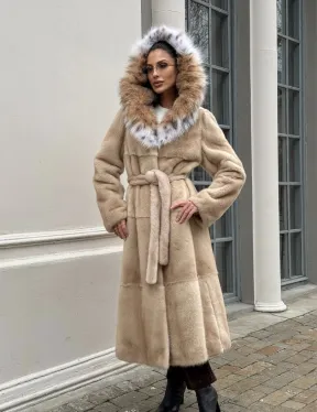 Классическая шуба из меха норки Champagne с капюшоном из рыси