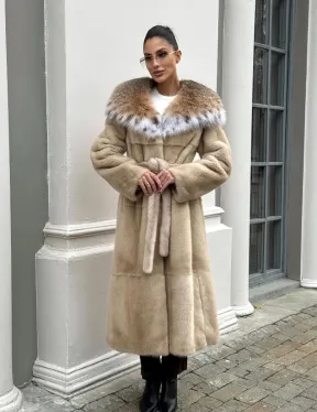 Классическая шуба из меха норки Champagne с капюшоном из рыси