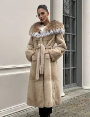 Классическая шуба из меха норки Champagne с капюшоном из рыси