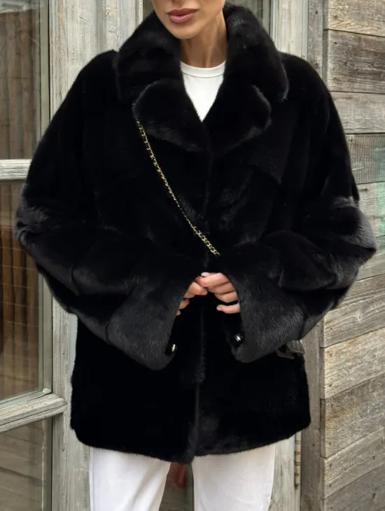 Черный короткий полушубок из плюшевой норки VELVET с английским воротником