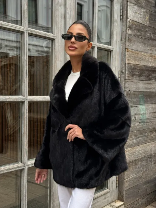 Женский норковый полушубок оверсайз в цвете Black, английский воротник