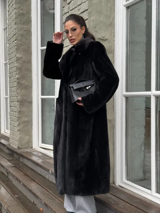 Шуба из канадской аукционной норки с английским воротником - Total black