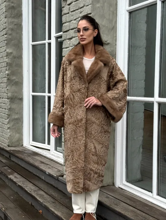 Женская шуба из меха каракуля GOLD кимоно паркет английский воротник
