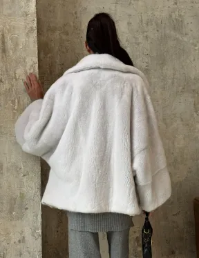 Шуба автоледи из импортной плюшевой норки White с английским воротником