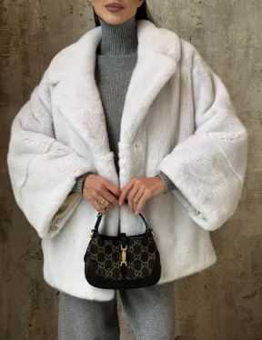 Шуба автоледи из импортной плюшевой норки White с английским воротником