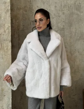 Шуба автоледи из импортной плюшевой норки White с английским воротником