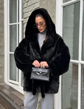 Шуба из канадской норки с капюшоном кобра, фасон летучая мышь