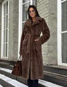 Классическая женская норковая шуба в цвете соболь с поясом и накладными карманами