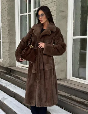 Классическая женская норковая шуба в цвете соболь с поясом и накладными карманами