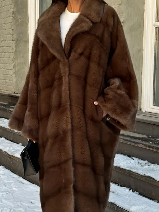 Женская шуба больших размеров из меха норки фасон «Бохо»