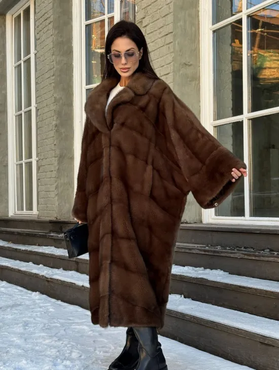 Женская шуба больших размеров из меха норки фасон «Бохо»
