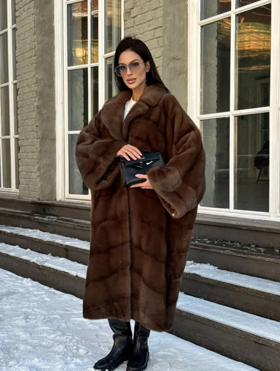 Женская шуба больших размеров из меха норки фасон «Бохо»