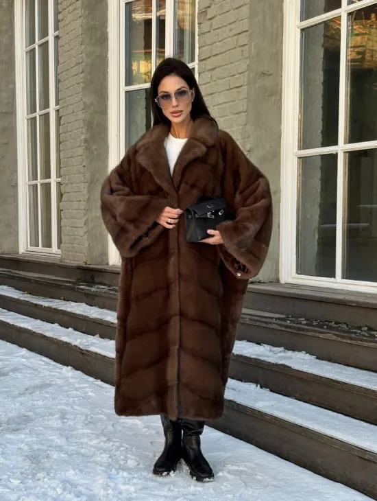 Женская шуба больших размеров из меха норки фасон «Бохо»