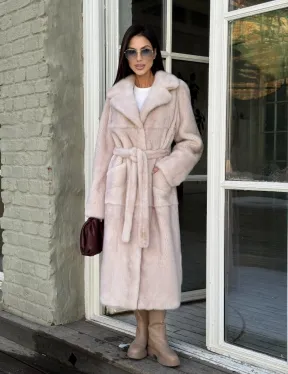 Женская норковая шуба прямого кроя с разрезами по бокам, пояс