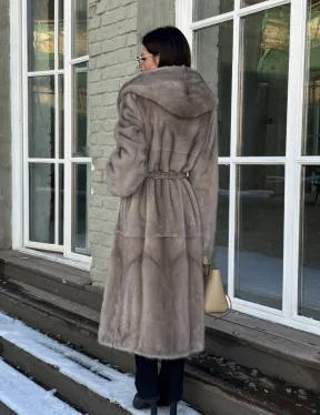 Шуба норковая серая с капюшоном и меховым поясом, классика