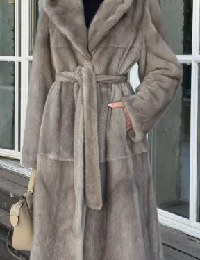 Шуба норковая серая с капюшоном и меховым поясом, классика