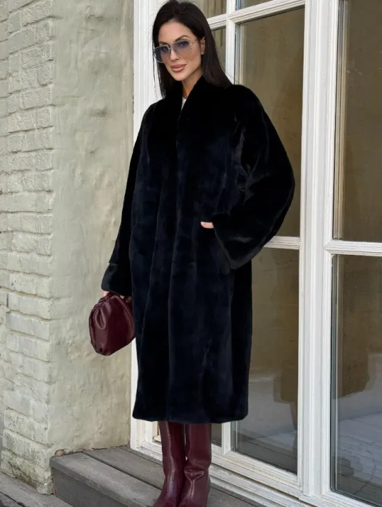 Элитная шуба из меха норки Luxury Fur Blackglama с V-образным воротником