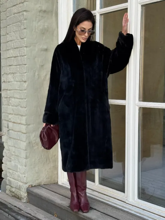 Элитная шуба из меха норки Luxury Fur Blackglama с V-образным воротником