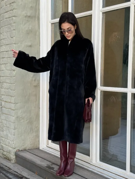 Элитная шуба из меха норки Luxury Fur Blackglama с V-образным воротником