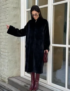 Элитная шуба из меха норки Luxury Fur Blackglama с V-образным воротником