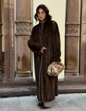 Модная длинная норковая шуба «зима 2025» из скандинавской норки - цвет орех