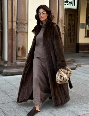 Модная длинная норковая шуба «зима 2025» из скандинавской норки - цвет орех
