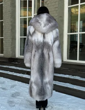 Длинная шуба из меха Arctic Fox с капюшоном, росшив - серая