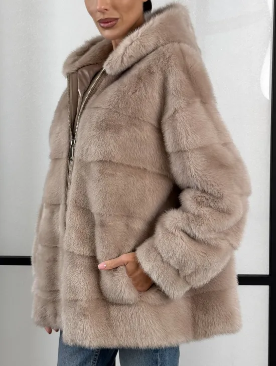 Зимняя меховая норковая курточка с капюшоном