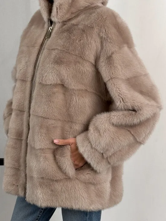 Зимняя меховая норковая курточка с капюшоном