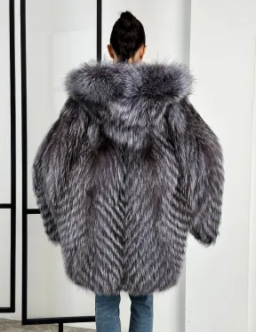 Шуба из меха чернобурки с капюшоном в росшив - летучая мышь