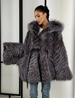 Шуба из меха чернобурки с капюшоном в росшив - летучая мышь