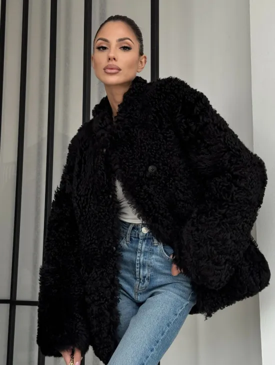 Черная двусторонняя женская дубленка зима 2025