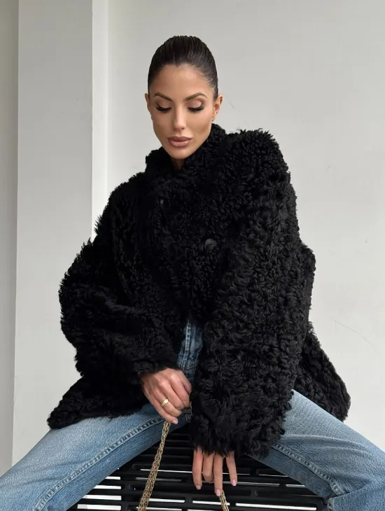 Черная двусторонняя женская дубленка зима 2025