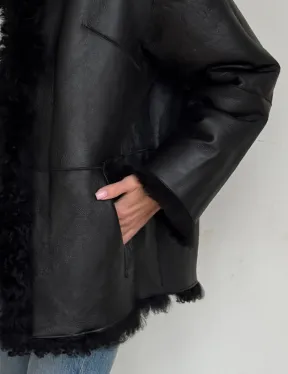 Черная двусторонняя женская дубленка зима 2025