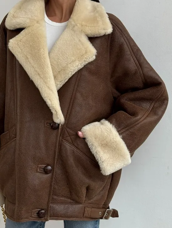Коричневая женская винтажная дубленка на пуговицах