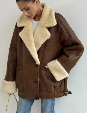 Коричневая женская винтажная дубленка на пуговицах