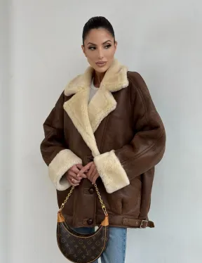 Коричневая женская винтажная дубленка на пуговицах