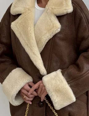 Коричневая женская винтажная дубленка на пуговицах