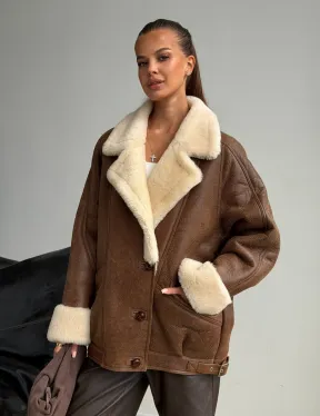 Коричневая женская винтажная дубленка на пуговицах