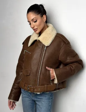 Короткая зимняя женская дубленка авиатор