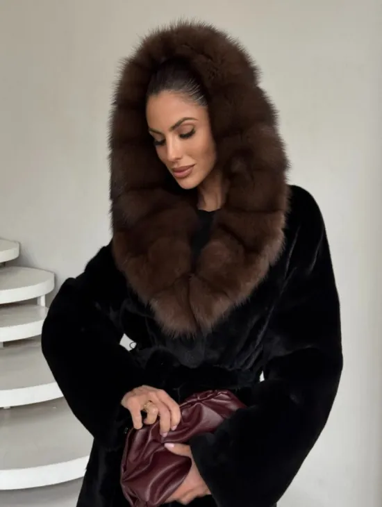 Шуба женская из норки PREMIUM с капюшоном кобра из меха куницы