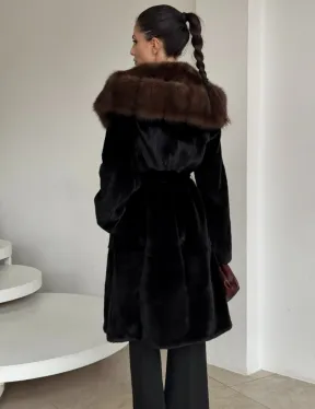 Шуба женская из норки PREMIUM с капюшоном кобра из меха куницы