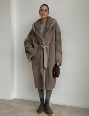 Норковая шуба кимоно с капюшоном кобра в натуральном сером цвете