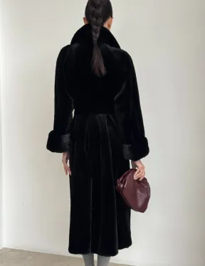 Элитная шуба из меха стриженой черной норки