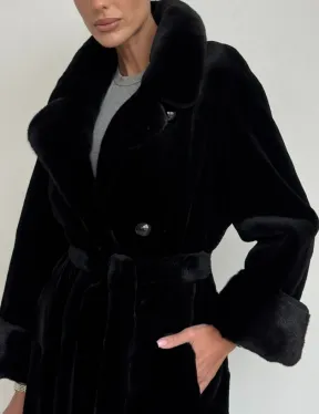 Элитная шуба из меха стриженой черной норки